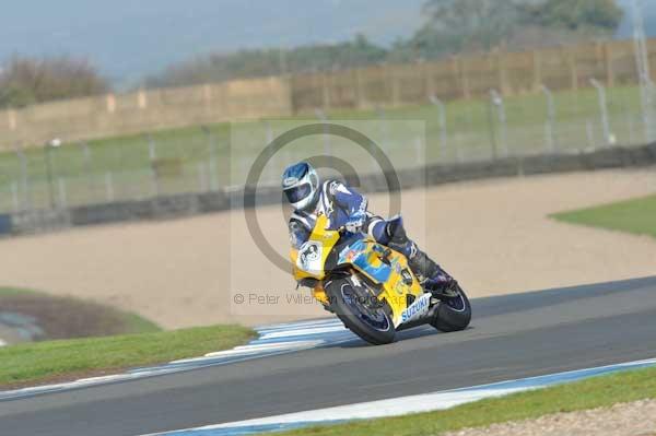 Motorcycle action photographs;donington;donington park leicestershire;donington photographs;event digital images;eventdigitalimages;no limits trackday;peter wileman photography;trackday;trackday digital images;trackday photos