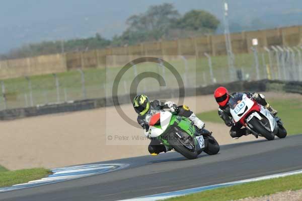 Motorcycle action photographs;donington;donington park leicestershire;donington photographs;event digital images;eventdigitalimages;no limits trackday;peter wileman photography;trackday;trackday digital images;trackday photos