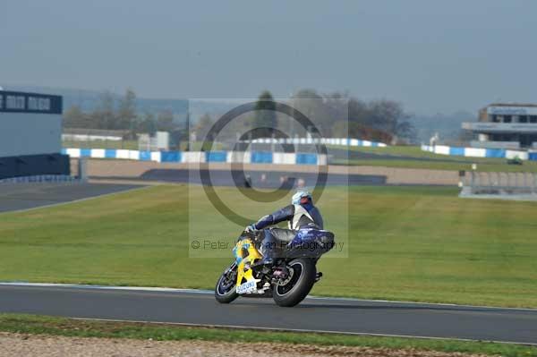 Motorcycle action photographs;donington;donington park leicestershire;donington photographs;event digital images;eventdigitalimages;no limits trackday;peter wileman photography;trackday;trackday digital images;trackday photos