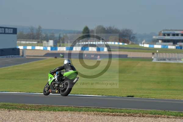 Motorcycle action photographs;donington;donington park leicestershire;donington photographs;event digital images;eventdigitalimages;no limits trackday;peter wileman photography;trackday;trackday digital images;trackday photos