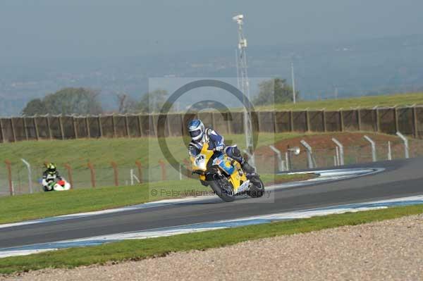 Motorcycle action photographs;donington;donington park leicestershire;donington photographs;event digital images;eventdigitalimages;no limits trackday;peter wileman photography;trackday;trackday digital images;trackday photos