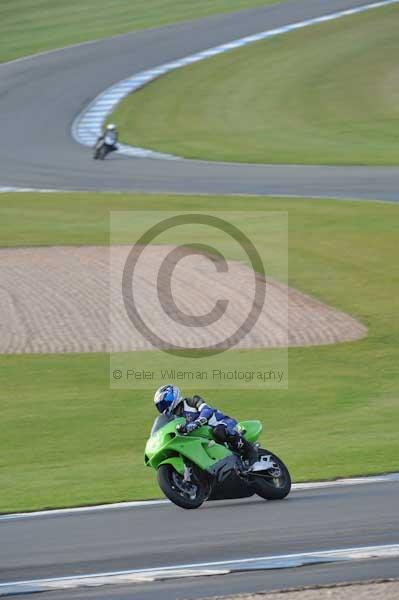 Motorcycle action photographs;donington;donington park leicestershire;donington photographs;event digital images;eventdigitalimages;no limits trackday;peter wileman photography;trackday;trackday digital images;trackday photos