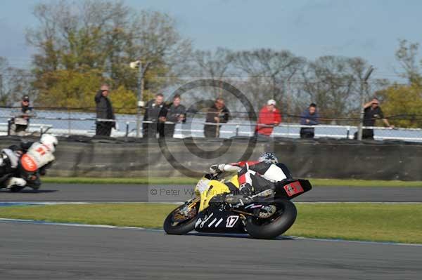 Motorcycle action photographs;donington;donington park leicestershire;donington photographs;event digital images;eventdigitalimages;no limits trackday;peter wileman photography;trackday;trackday digital images;trackday photos
