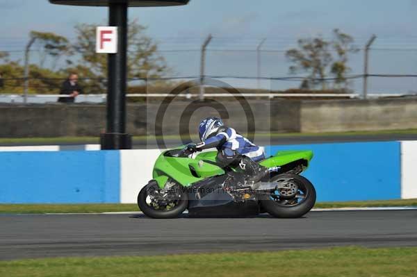 Motorcycle action photographs;donington;donington park leicestershire;donington photographs;event digital images;eventdigitalimages;no limits trackday;peter wileman photography;trackday;trackday digital images;trackday photos
