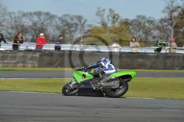 Motorcycle action photographs;donington;donington park leicestershire;donington photographs;event digital images;eventdigitalimages;no limits trackday;peter wileman photography;trackday;trackday digital images;trackday photos