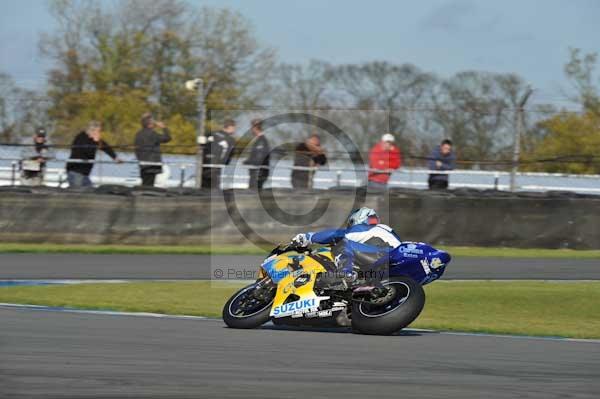 Motorcycle action photographs;donington;donington park leicestershire;donington photographs;event digital images;eventdigitalimages;no limits trackday;peter wileman photography;trackday;trackday digital images;trackday photos