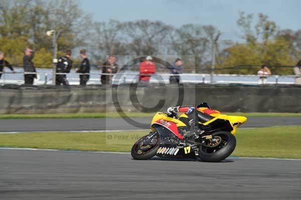 Motorcycle action photographs;donington;donington park leicestershire;donington photographs;event digital images;eventdigitalimages;no limits trackday;peter wileman photography;trackday;trackday digital images;trackday photos