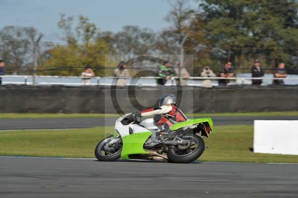 Motorcycle action photographs;donington;donington park leicestershire;donington photographs;event digital images;eventdigitalimages;no limits trackday;peter wileman photography;trackday;trackday digital images;trackday photos