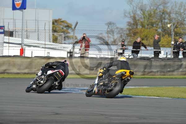 Motorcycle action photographs;donington;donington park leicestershire;donington photographs;event digital images;eventdigitalimages;no limits trackday;peter wileman photography;trackday;trackday digital images;trackday photos