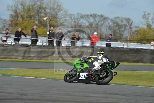 Motorcycle action photographs;donington;donington park leicestershire;donington photographs;event digital images;eventdigitalimages;no limits trackday;peter wileman photography;trackday;trackday digital images;trackday photos