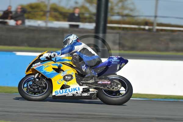 Motorcycle action photographs;donington;donington park leicestershire;donington photographs;event digital images;eventdigitalimages;no limits trackday;peter wileman photography;trackday;trackday digital images;trackday photos