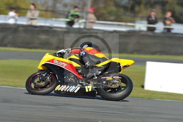 Motorcycle action photographs;donington;donington park leicestershire;donington photographs;event digital images;eventdigitalimages;no limits trackday;peter wileman photography;trackday;trackday digital images;trackday photos