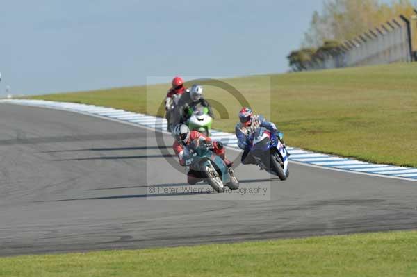 Motorcycle action photographs;donington;donington park leicestershire;donington photographs;event digital images;eventdigitalimages;no limits trackday;peter wileman photography;trackday;trackday digital images;trackday photos