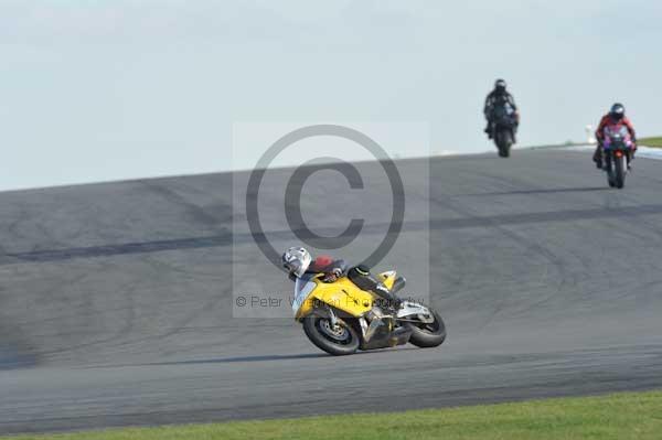 Motorcycle action photographs;donington;donington park leicestershire;donington photographs;event digital images;eventdigitalimages;no limits trackday;peter wileman photography;trackday;trackday digital images;trackday photos