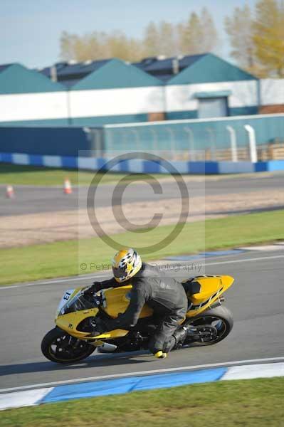 Motorcycle action photographs;donington;donington park leicestershire;donington photographs;event digital images;eventdigitalimages;no limits trackday;peter wileman photography;trackday;trackday digital images;trackday photos