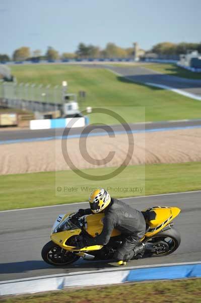 Motorcycle action photographs;donington;donington park leicestershire;donington photographs;event digital images;eventdigitalimages;no limits trackday;peter wileman photography;trackday;trackday digital images;trackday photos