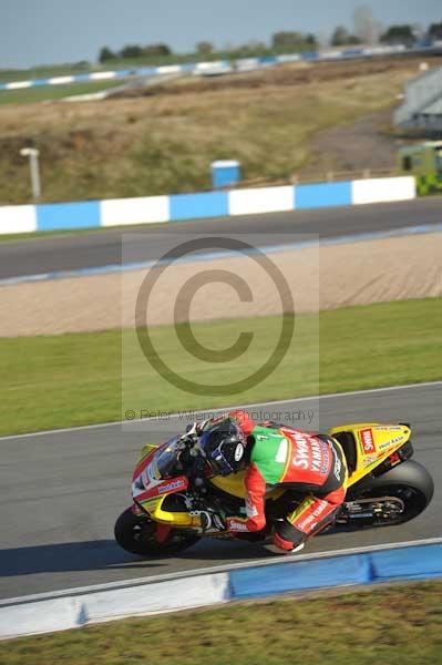 Motorcycle action photographs;donington;donington park leicestershire;donington photographs;event digital images;eventdigitalimages;no limits trackday;peter wileman photography;trackday;trackday digital images;trackday photos