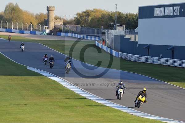 Motorcycle action photographs;donington;donington park leicestershire;donington photographs;event digital images;eventdigitalimages;no limits trackday;peter wileman photography;trackday;trackday digital images;trackday photos