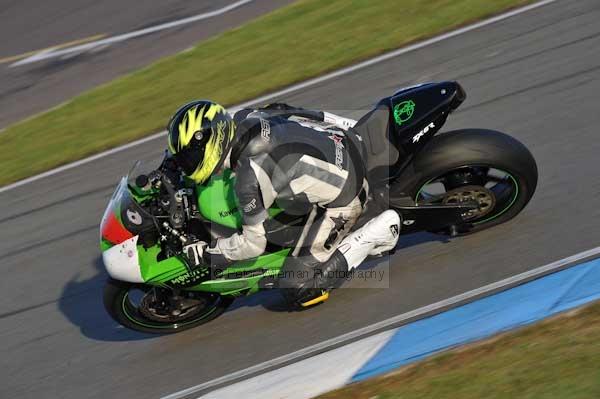 Motorcycle action photographs;donington;donington park leicestershire;donington photographs;event digital images;eventdigitalimages;no limits trackday;peter wileman photography;trackday;trackday digital images;trackday photos