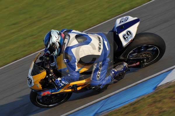 Motorcycle action photographs;donington;donington park leicestershire;donington photographs;event digital images;eventdigitalimages;no limits trackday;peter wileman photography;trackday;trackday digital images;trackday photos