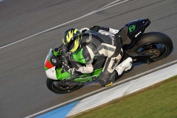 Motorcycle action photographs;donington;donington park leicestershire;donington photographs;event digital images;eventdigitalimages;no limits trackday;peter wileman photography;trackday;trackday digital images;trackday photos