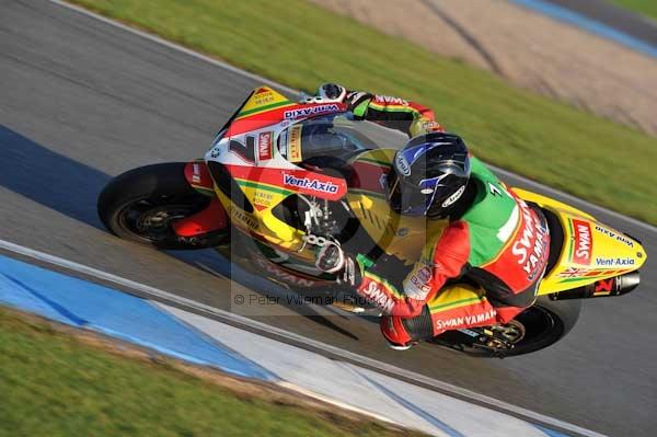 Motorcycle action photographs;donington;donington park leicestershire;donington photographs;event digital images;eventdigitalimages;no limits trackday;peter wileman photography;trackday;trackday digital images;trackday photos