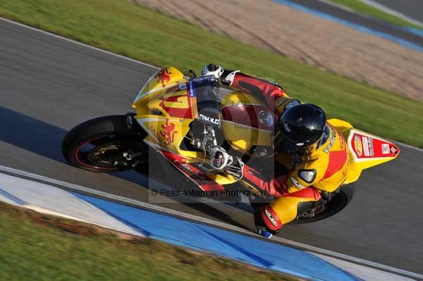 Motorcycle action photographs;donington;donington park leicestershire;donington photographs;event digital images;eventdigitalimages;no limits trackday;peter wileman photography;trackday;trackday digital images;trackday photos