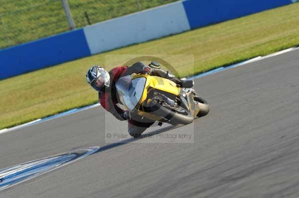 Motorcycle action photographs;donington;donington park leicestershire;donington photographs;event digital images;eventdigitalimages;no limits trackday;peter wileman photography;trackday;trackday digital images;trackday photos