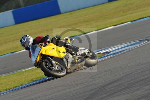 Motorcycle action photographs;donington;donington park leicestershire;donington photographs;event digital images;eventdigitalimages;no limits trackday;peter wileman photography;trackday;trackday digital images;trackday photos