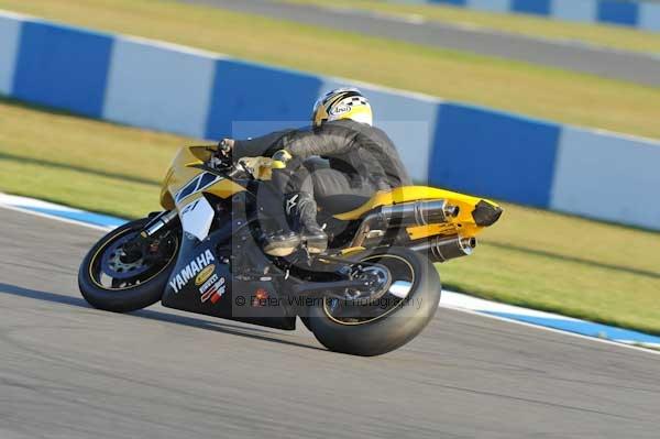 Motorcycle action photographs;donington;donington park leicestershire;donington photographs;event digital images;eventdigitalimages;no limits trackday;peter wileman photography;trackday;trackday digital images;trackday photos