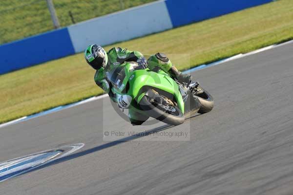 Motorcycle action photographs;donington;donington park leicestershire;donington photographs;event digital images;eventdigitalimages;no limits trackday;peter wileman photography;trackday;trackday digital images;trackday photos