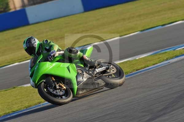 Motorcycle action photographs;donington;donington park leicestershire;donington photographs;event digital images;eventdigitalimages;no limits trackday;peter wileman photography;trackday;trackday digital images;trackday photos