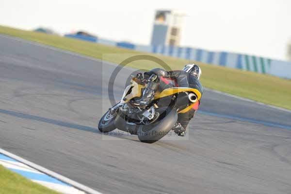 Motorcycle action photographs;donington;donington park leicestershire;donington photographs;event digital images;eventdigitalimages;no limits trackday;peter wileman photography;trackday;trackday digital images;trackday photos