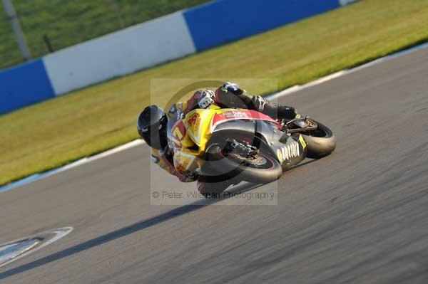 Motorcycle action photographs;donington;donington park leicestershire;donington photographs;event digital images;eventdigitalimages;no limits trackday;peter wileman photography;trackday;trackday digital images;trackday photos