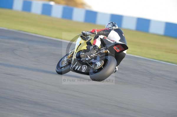 Motorcycle action photographs;donington;donington park leicestershire;donington photographs;event digital images;eventdigitalimages;no limits trackday;peter wileman photography;trackday;trackday digital images;trackday photos