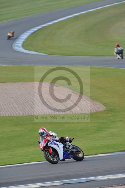 Motorcycle action photographs;donington;donington park leicestershire;donington photographs;event digital images;eventdigitalimages;no limits trackday;peter wileman photography;trackday;trackday digital images;trackday photos