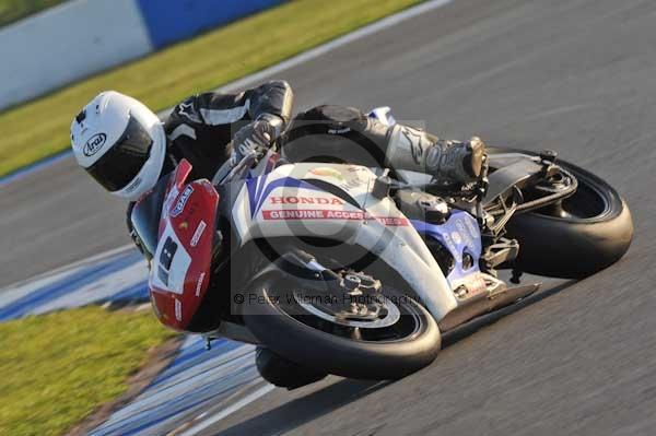 Motorcycle action photographs;donington;donington park leicestershire;donington photographs;event digital images;eventdigitalimages;no limits trackday;peter wileman photography;trackday;trackday digital images;trackday photos