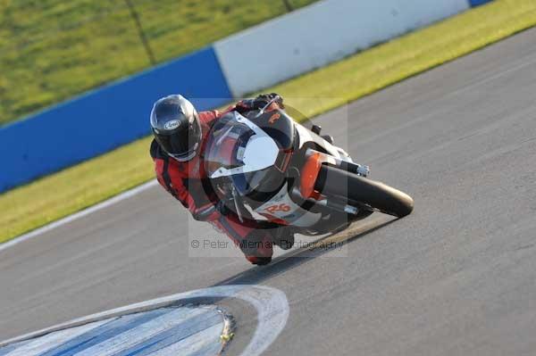 Motorcycle action photographs;donington;donington park leicestershire;donington photographs;event digital images;eventdigitalimages;no limits trackday;peter wileman photography;trackday;trackday digital images;trackday photos