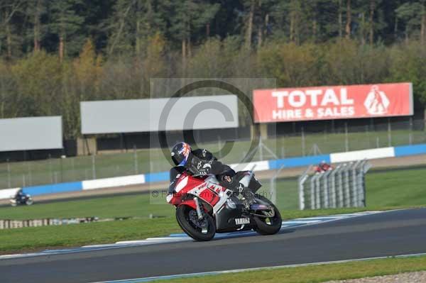 Motorcycle action photographs;donington;donington park leicestershire;donington photographs;event digital images;eventdigitalimages;no limits trackday;peter wileman photography;trackday;trackday digital images;trackday photos