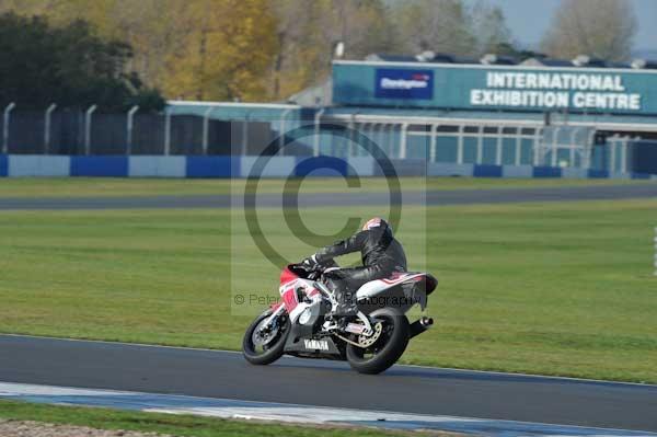 Motorcycle action photographs;donington;donington park leicestershire;donington photographs;event digital images;eventdigitalimages;no limits trackday;peter wileman photography;trackday;trackday digital images;trackday photos