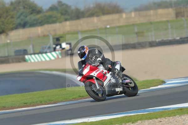 Motorcycle action photographs;donington;donington park leicestershire;donington photographs;event digital images;eventdigitalimages;no limits trackday;peter wileman photography;trackday;trackday digital images;trackday photos