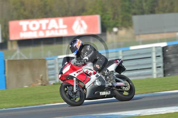 Motorcycle action photographs;donington;donington park leicestershire;donington photographs;event digital images;eventdigitalimages;no limits trackday;peter wileman photography;trackday;trackday digital images;trackday photos