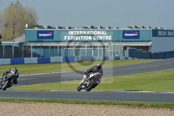 Motorcycle action photographs;donington;donington park leicestershire;donington photographs;event digital images;eventdigitalimages;no limits trackday;peter wileman photography;trackday;trackday digital images;trackday photos