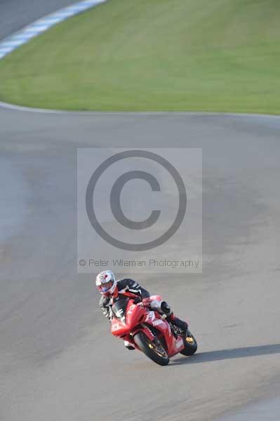 Motorcycle action photographs;donington;donington park leicestershire;donington photographs;event digital images;eventdigitalimages;no limits trackday;peter wileman photography;trackday;trackday digital images;trackday photos