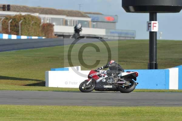 Motorcycle action photographs;donington;donington park leicestershire;donington photographs;event digital images;eventdigitalimages;no limits trackday;peter wileman photography;trackday;trackday digital images;trackday photos