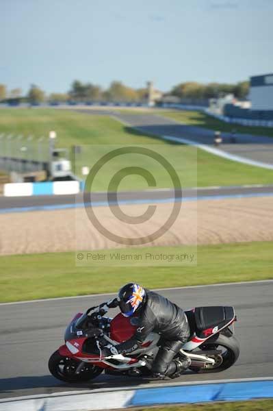 Motorcycle action photographs;donington;donington park leicestershire;donington photographs;event digital images;eventdigitalimages;no limits trackday;peter wileman photography;trackday;trackday digital images;trackday photos