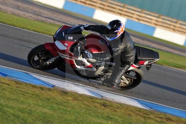 Motorcycle action photographs;donington;donington park leicestershire;donington photographs;event digital images;eventdigitalimages;no limits trackday;peter wileman photography;trackday;trackday digital images;trackday photos