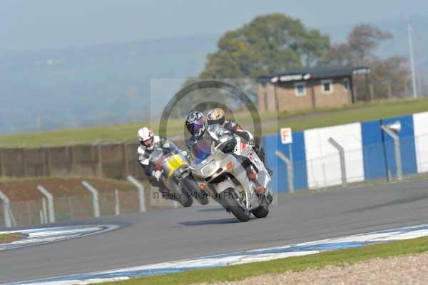 Motorcycle action photographs;donington;donington park leicestershire;donington photographs;event digital images;eventdigitalimages;no limits trackday;peter wileman photography;trackday;trackday digital images;trackday photos
