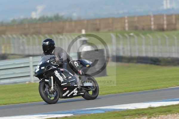 Motorcycle action photographs;donington;donington park leicestershire;donington photographs;event digital images;eventdigitalimages;no limits trackday;peter wileman photography;trackday;trackday digital images;trackday photos