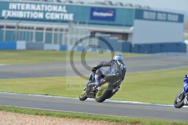 Motorcycle action photographs;donington;donington park leicestershire;donington photographs;event digital images;eventdigitalimages;no limits trackday;peter wileman photography;trackday;trackday digital images;trackday photos